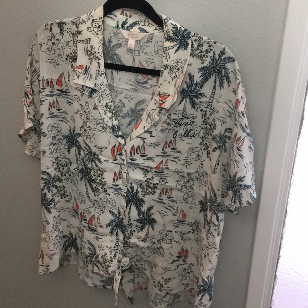 “Vacation mom” tie front shirt